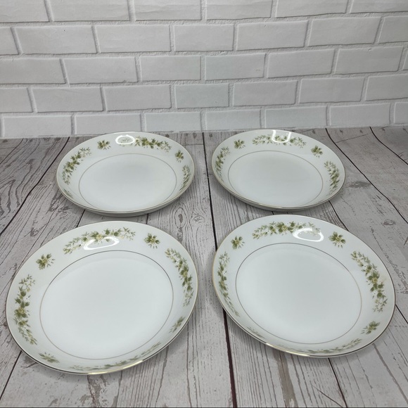 Other - 4  Natalie 3904 Fine China Soup Bowls 8"